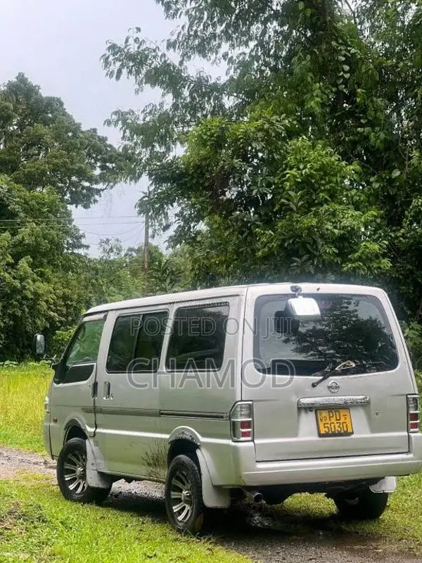 Nissan Vanette 2010 Van (Used)