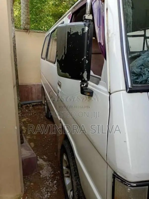 Mitsubishi L300 1982 Van (Used)