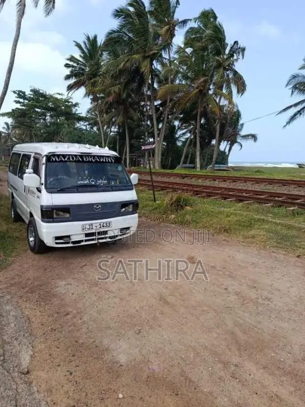 Mazda Brawny 2004 Van (Used)