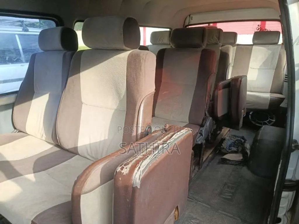 Mazda Brawny 2004 Van (Used)