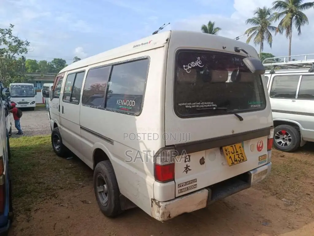 Mazda Brawny 2004 Van (Used)