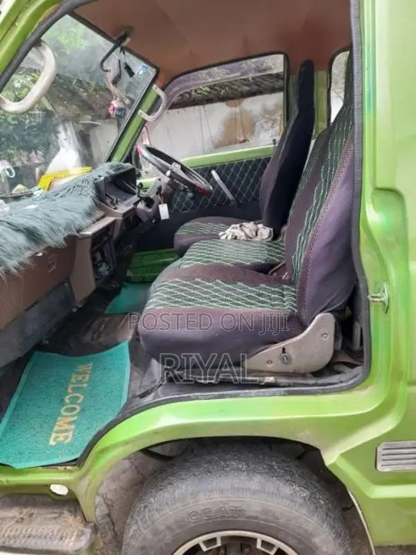 Toyota Shell 1988 Van (Used)