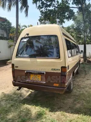 Toyota Shell 1992 Van (Used)