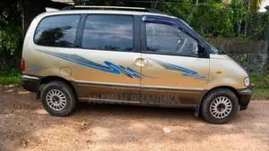 Nissan Serena 1993 Van (Used)
