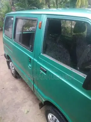 Suzuki Omni 2004 Van (Used)