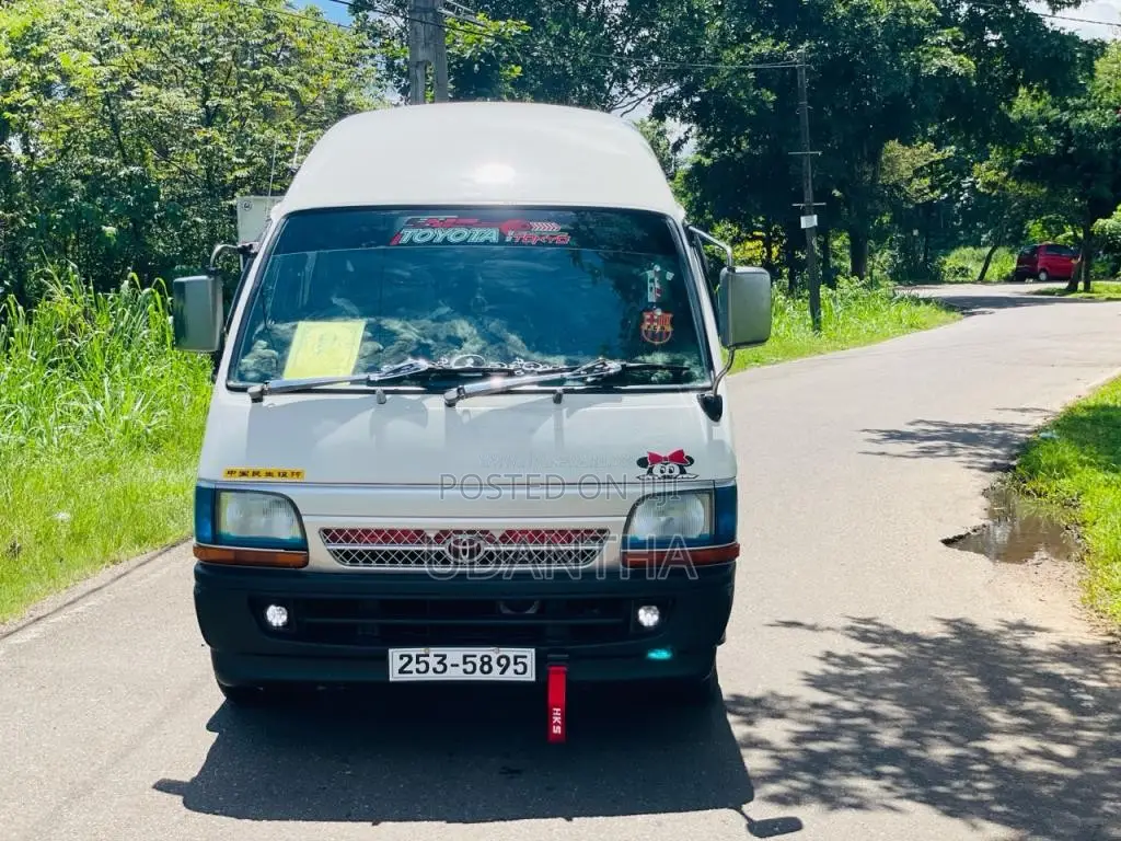 Toyota Dolphin LH123 1995 Van (Used)
