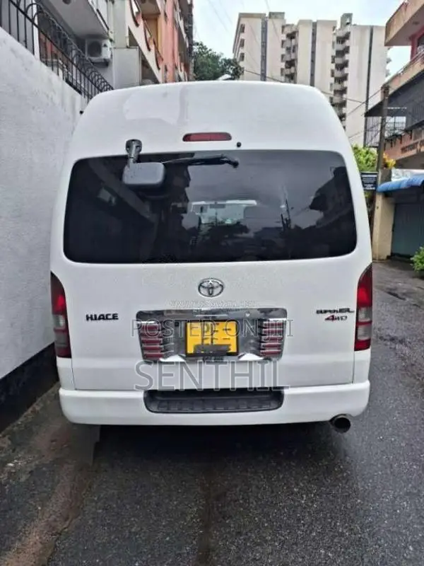 Toyota KDH 2007 Van (Used)