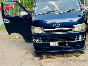 Toyota KDH 200 2006 Van (Used)