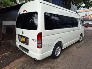 Toyota KDH 2007 Van (Used)