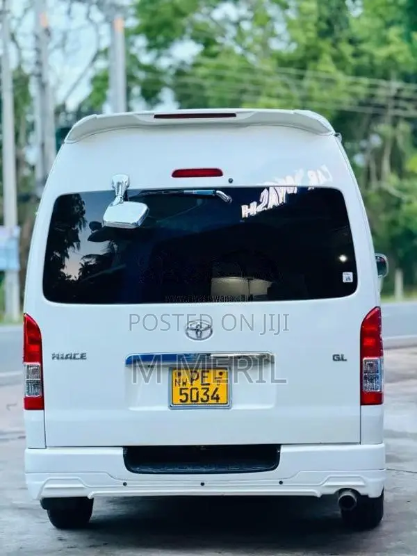 Toyota KDH 2007 Van (Used)