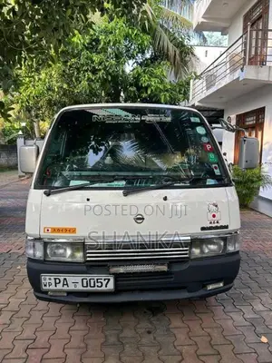 Nissan Caravan 2000 Van (Used)