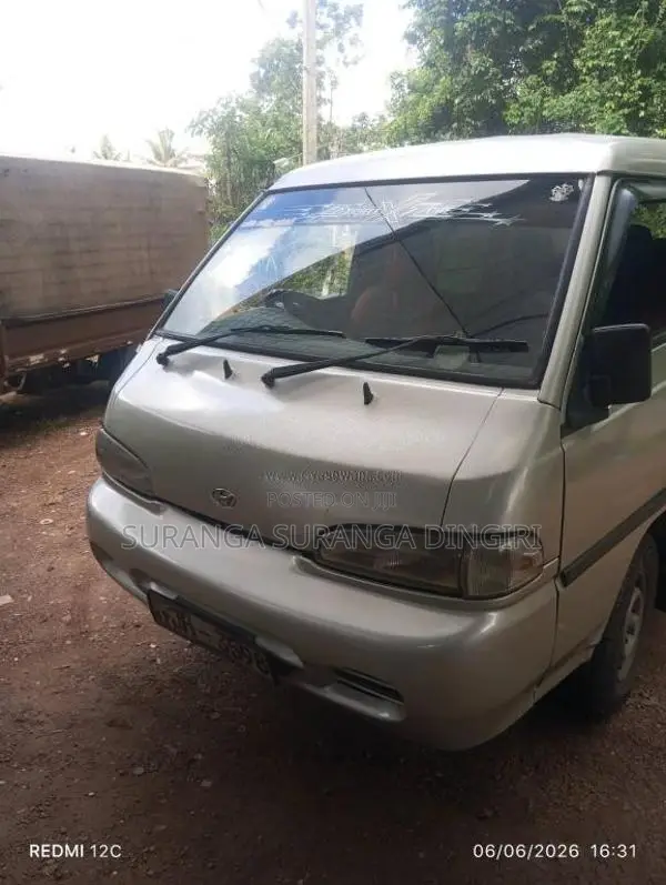 Hyundai H100 2000 Van (Used)