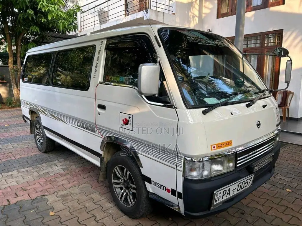 Nissan Caravan 2000 Van (Used)