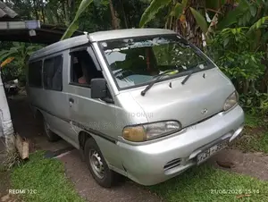 Hyundai H100 2000 Van (Used)
