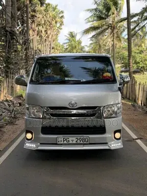 Toyota KDH DX 2012 Van (Used)