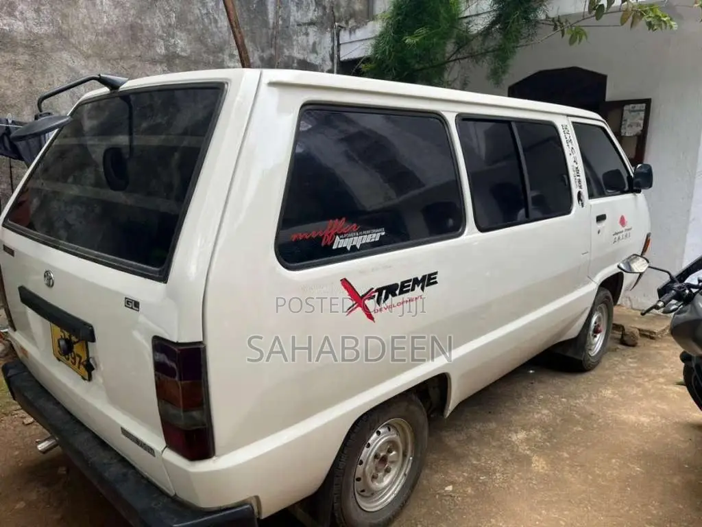 Toyota TownAce 1988 Van (Used)