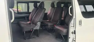 Toyota GDH 2023 Van Unregistered (Recondition)