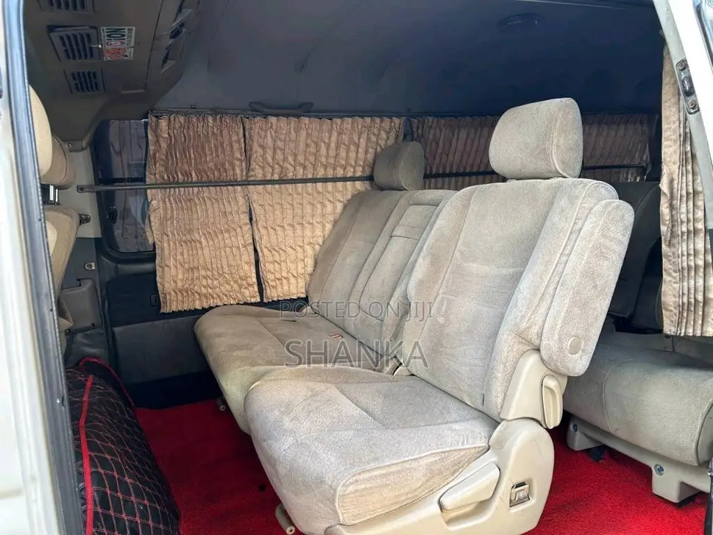 Nissan Caravan 2000 Van (Used)
