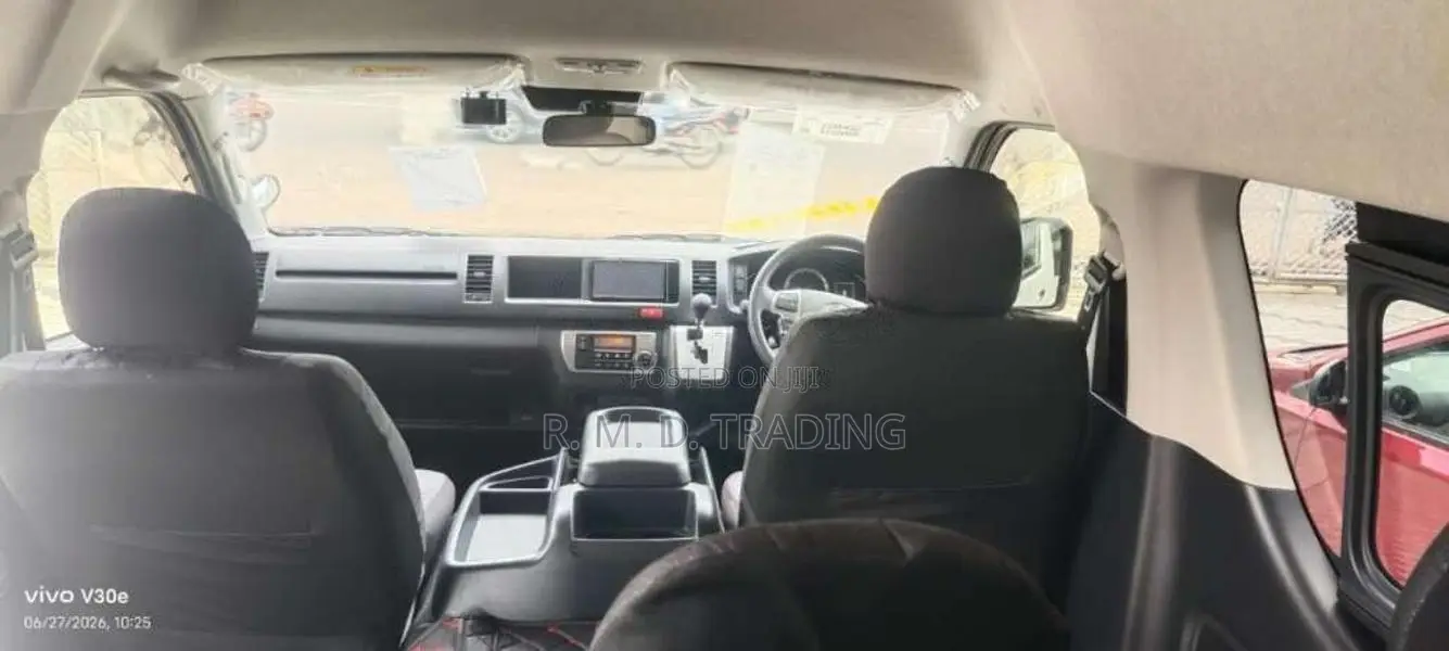 Toyota GDH 2023 Van Unregistered (Recondition)