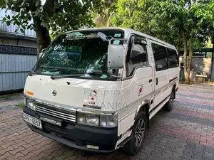 Nissan Caravan 2000 Van (Used)