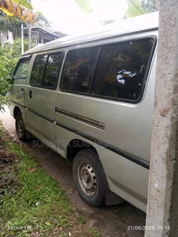 Hyundai H100 2000 Van (Used)