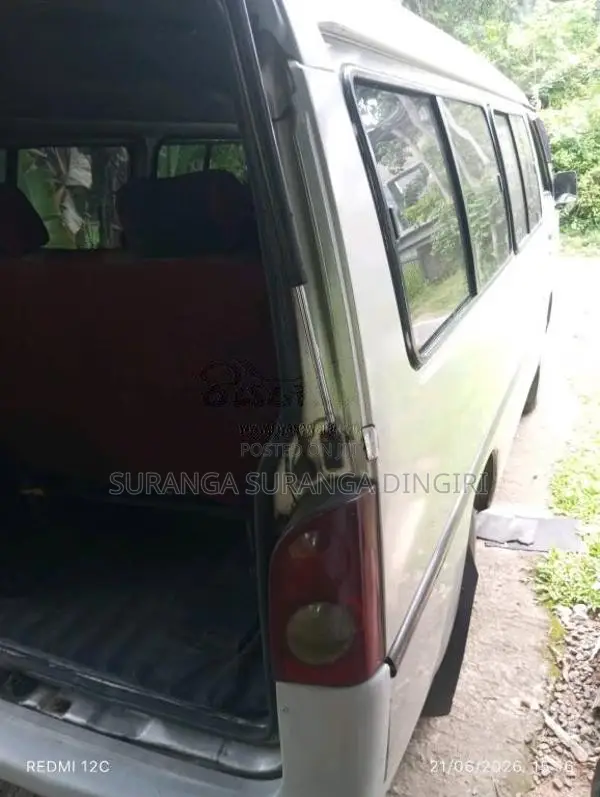 Hyundai H100 2000 Van (Used)