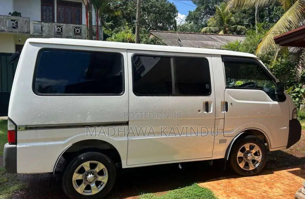 Mazda Bongo 2005 Van (Used)