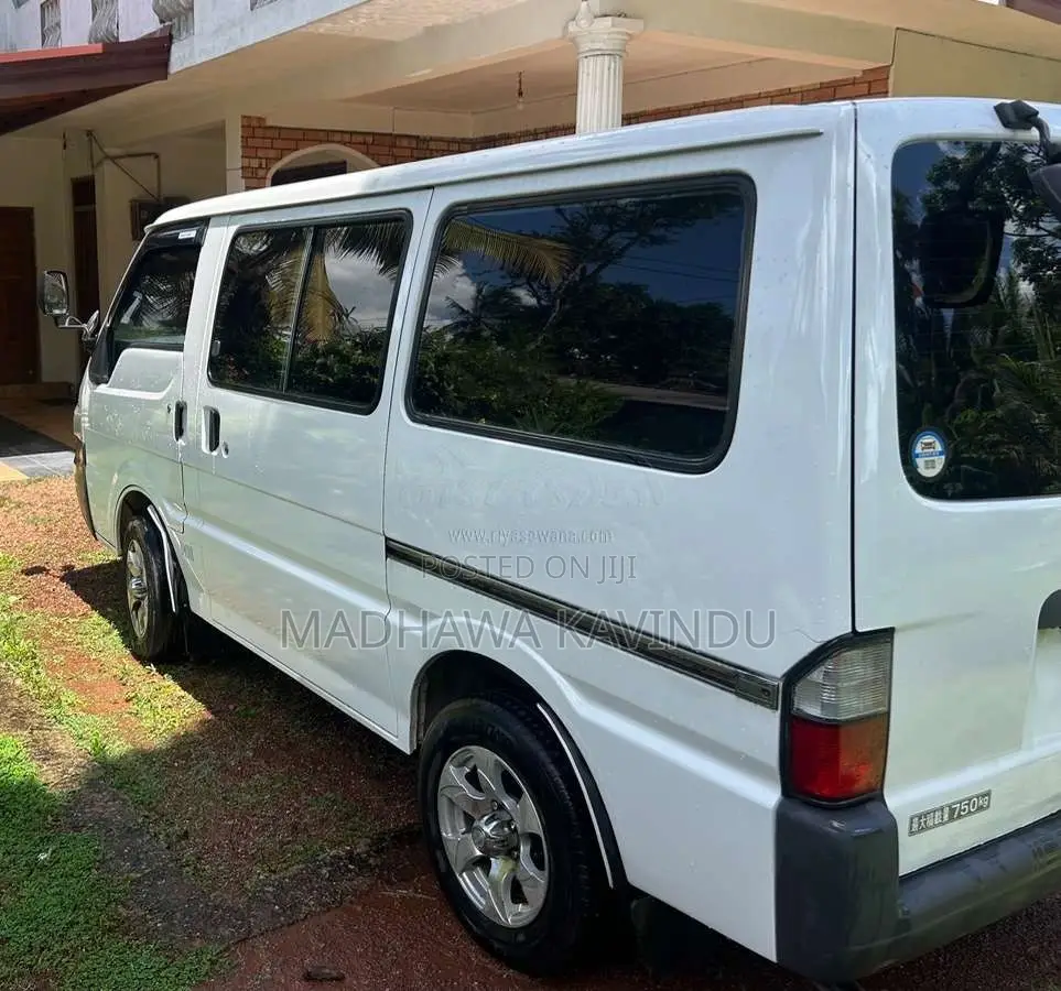Mazda Bongo 2005 Van (Used)