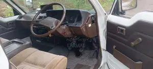 Toyota HIACE 1988 Van (Used)