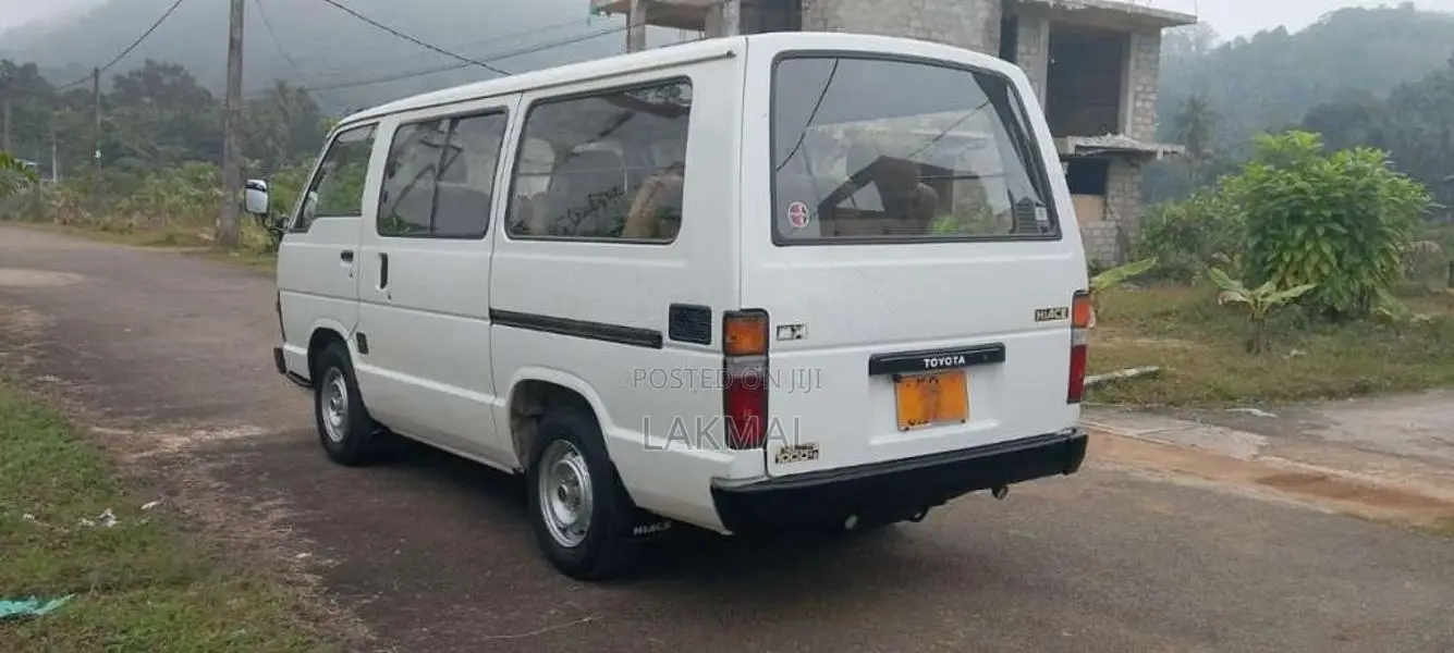 Toyota HIACE 1988 Van (Used)