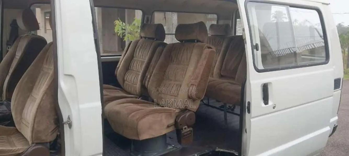 Toyota HIACE 1988 Van (Used)