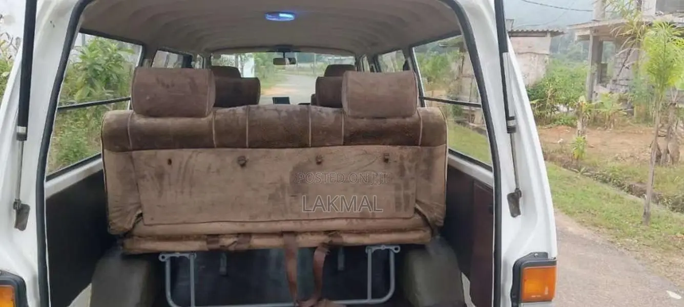 Toyota HIACE 1988 Van (Used)