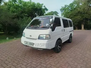 Nissan Vanette 2000 Van (Used)