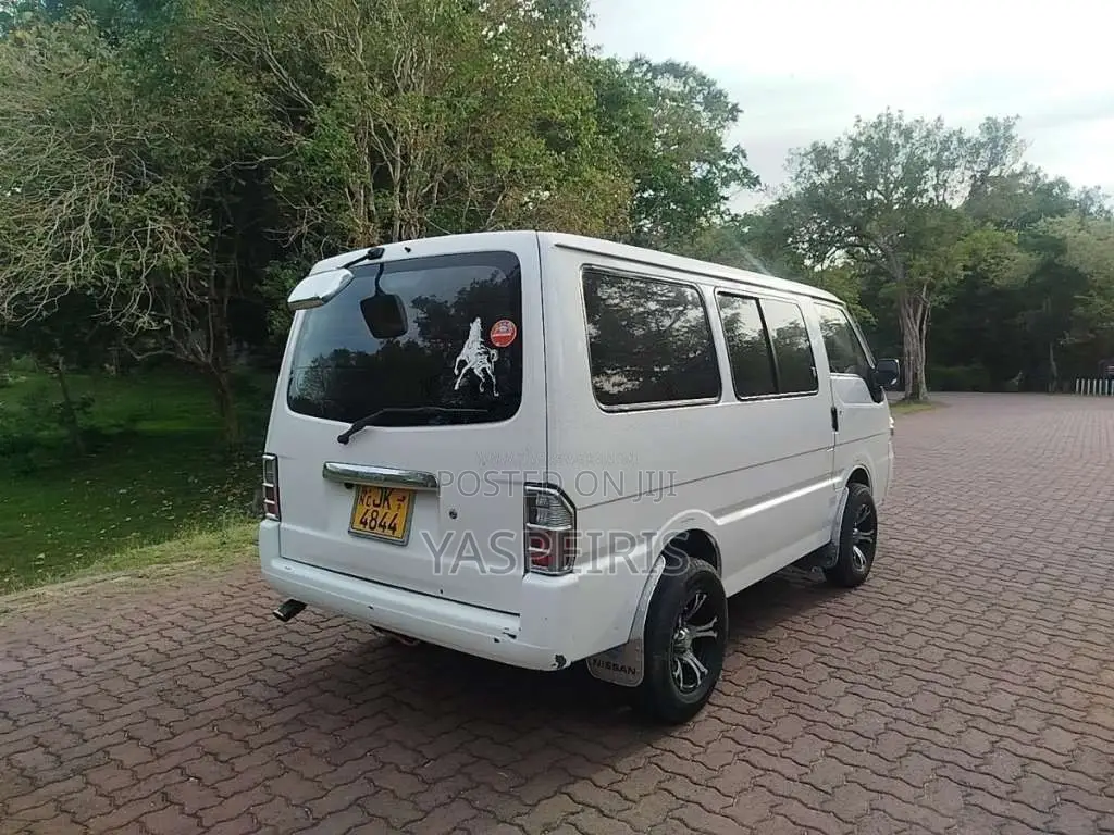 Nissan Vanette 2000 Van (Used)