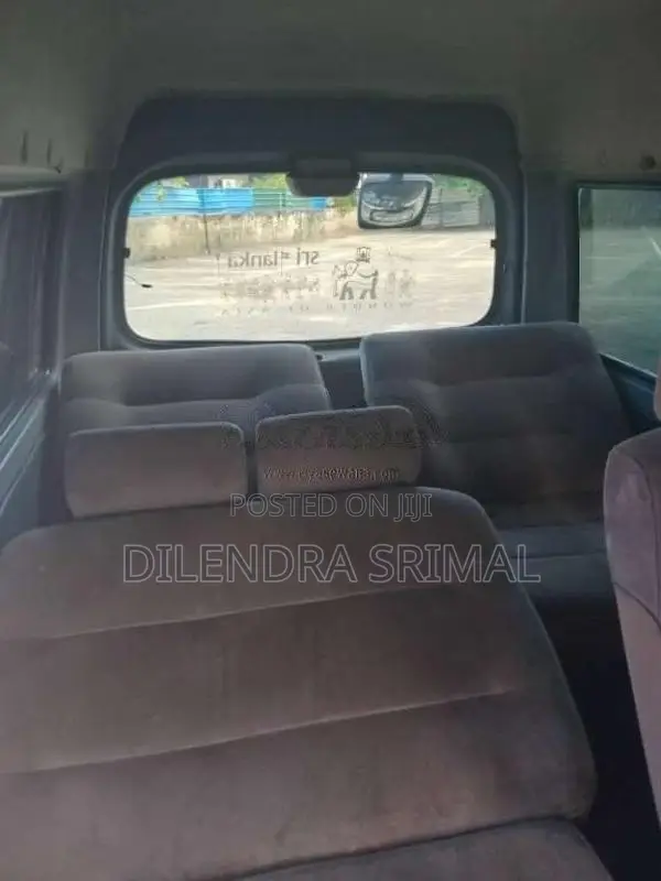 Nissan Lion Face 2001 Van (Used)