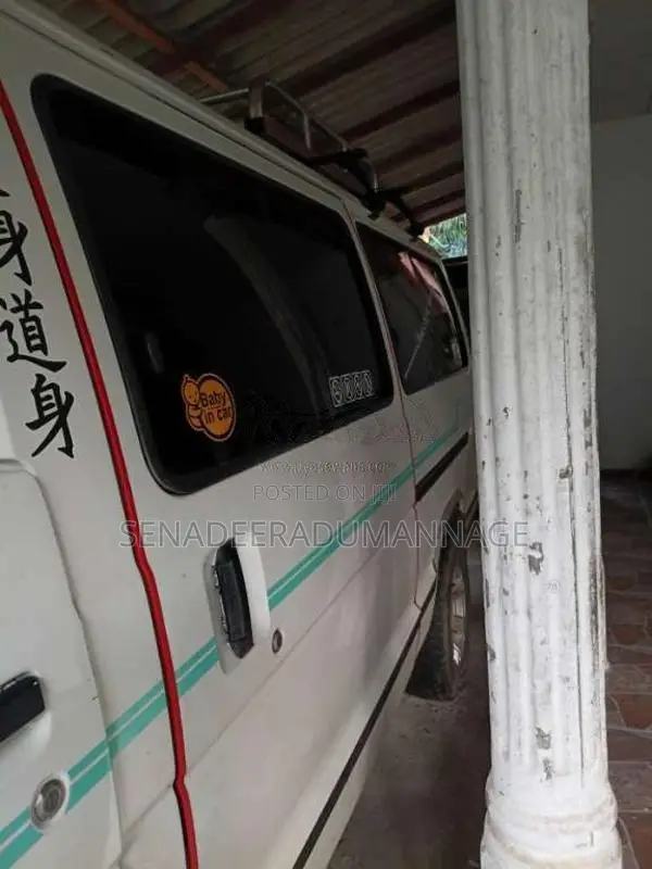 Toyota HIACE 1988 Van (Used)