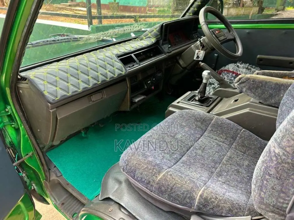 Nissan Vanette 1996 Van (Used)
