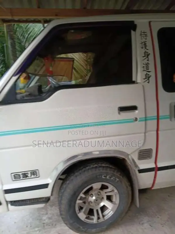 Toyota HIACE 1988 Van (Used)