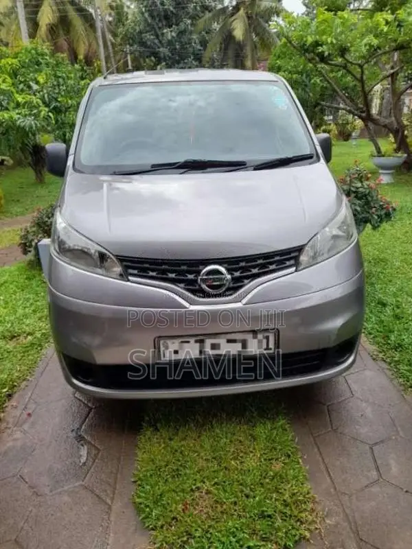 Nissan NV200 2011 Van (Used)