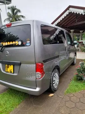 Nissan NV200 2011 Van (Used)