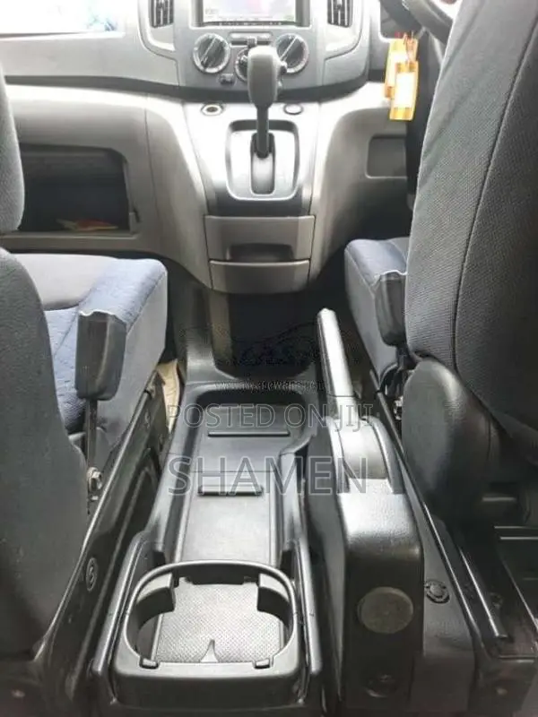 Nissan NV200 2011 Van (Used)