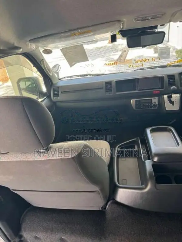 Toyota HIACE GDH 223B GL 2023 Van (Used)