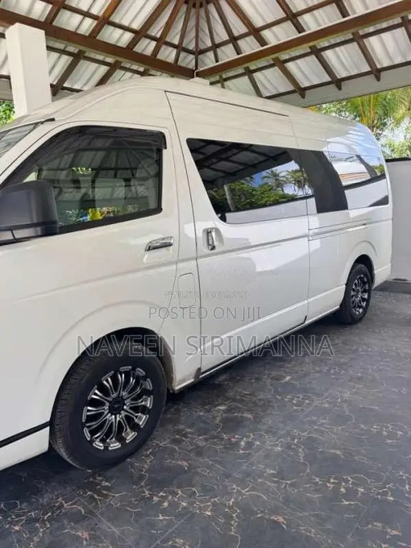 Toyota HIACE GDH 223B GL 2023 Van (Used)