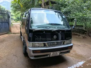 Nissan Vre24 1995 Van (Used)