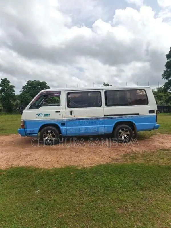 Toyota HIACE 1986 Van (Used)