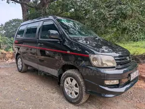 Toyota Noah CR 52 2000 Van (Used)