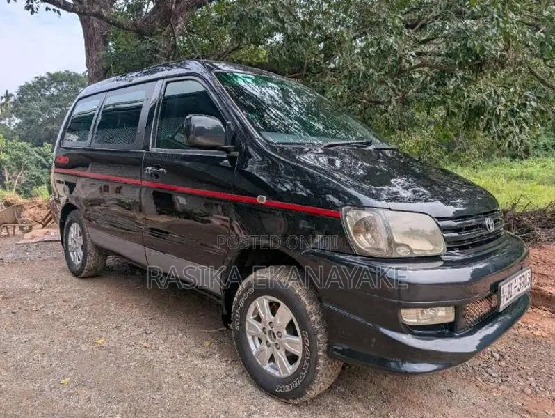 Toyota Noah CR 52 2000 Van (Used)