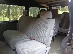 Nissan Vre24 1995 Van (Used)