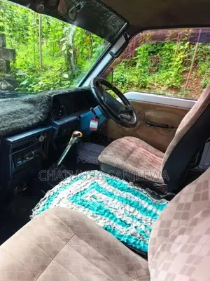 Toyota HIACE 1986 Van (Used)