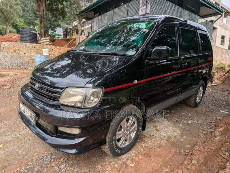 Toyota Noah CR 52 2000 Van (Used)